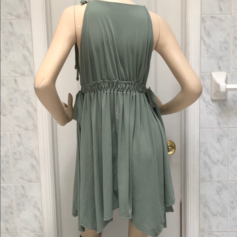 LAST 1! Sleeveless V-neck babydoll fit drape dress - Picture 7 of 8